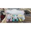 Image 2 : LOT OF 4 PLUSH UNICORNS WITH UNICORN BABIES