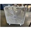 Image 1 : CLASSIC BOX FAN