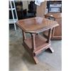 Image 2 : 2 VILAS MAPLE END TABLES