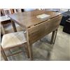 Image 2 : DROP SIDE TABLE WITH TWO CHAIRS