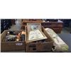 Image 1 : TWO BOXES OF DESCOR ITEMS AND KIDS PLAY MAT