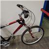 Image 3 : RED DIAMONDBACK BIKE