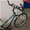 Image 3 : FOREST GREEN RIALTA BIKE