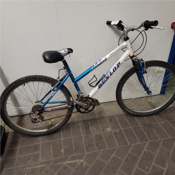 WHITE AND BLUE DUNLOP BIKE