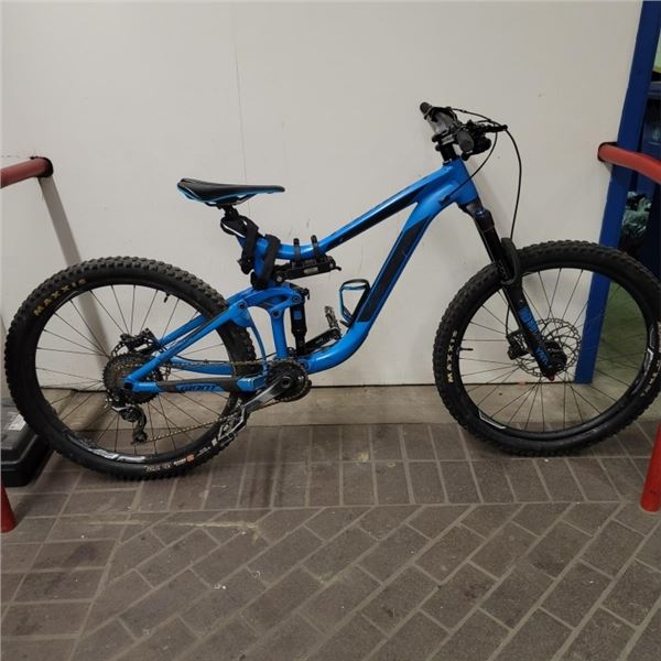 BLUE GIANT BIKE