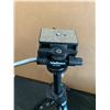 Image 2 : Velbon Camera Tri Pod