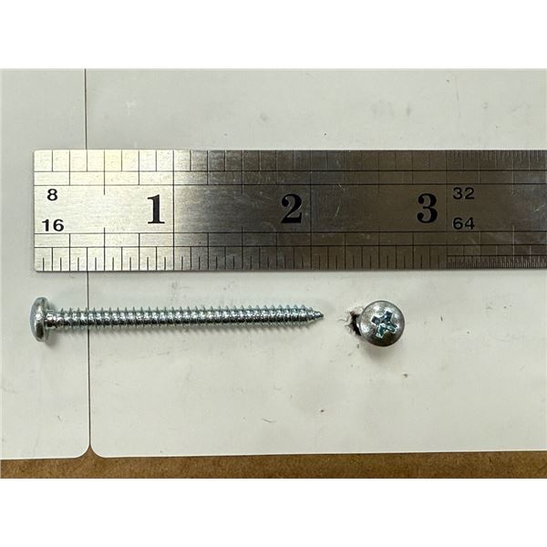 LOT DE 4 BOITES DE 2000 VIS A TÔLE #8 X 2", TÊTE ÉTOILE
