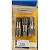 Image 1 : LOT DE 3 TAPS 1-7/8 X 12