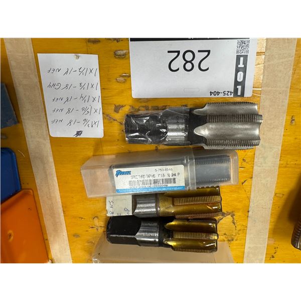 LOT DE 5 TAPS ASSORTIS #18