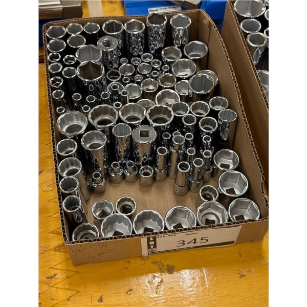LOT DE DOUILLES, DRIVE 3/8 ASSORTIES