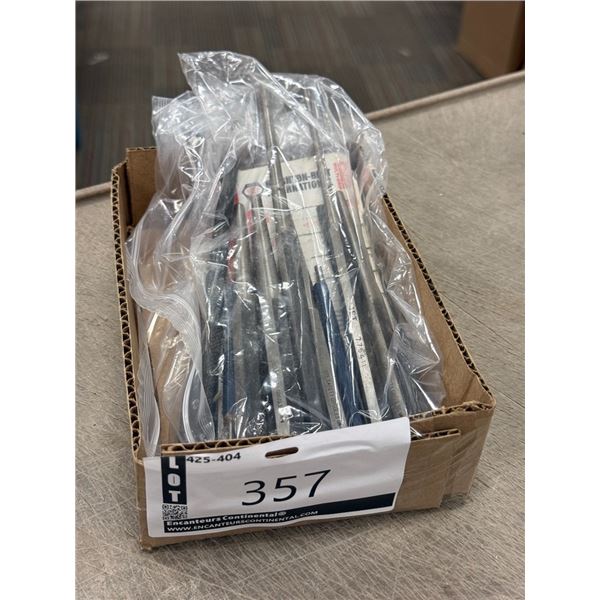 LOT DE 14 POINCONS ASSORTIES