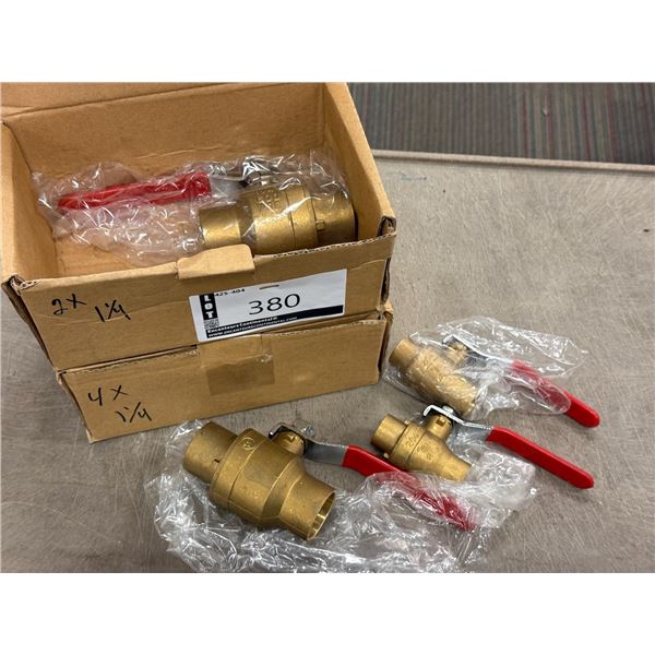 LOT DE 8 VALVES A EAU 6 X 1-1/4 & 2 X 3/4