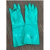 Image 1 : LOT DE 51 PAIRES DE GANTS DE CAOUTCHOUC GR. ASST