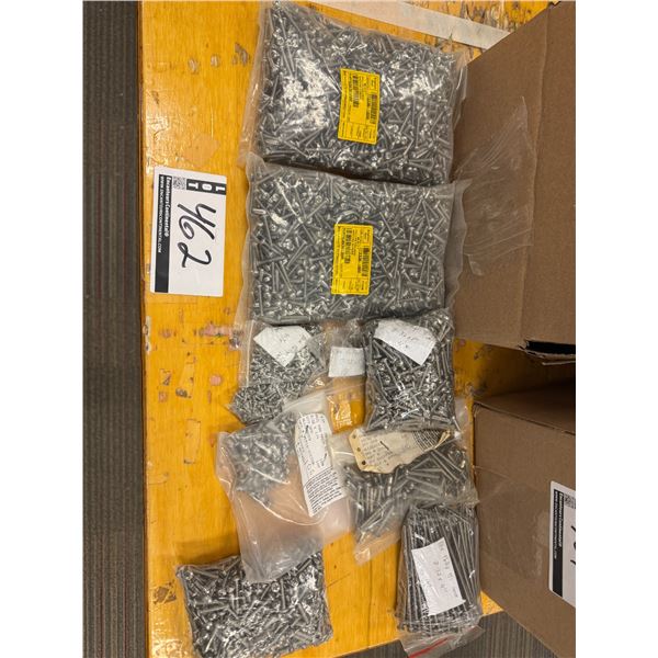 LO DE 2000+ VIS A MACHINE #6-32 X 1" INOX