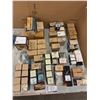 Image 1 : LOT DE 4500+ ECROUS EN ZINC ASSORTIES