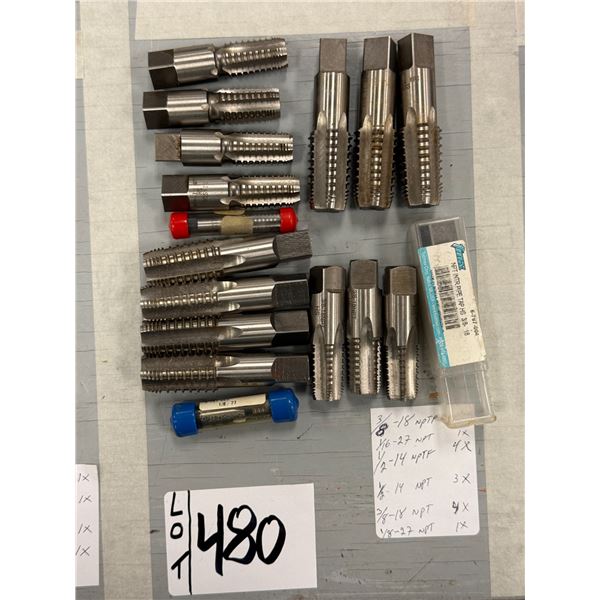 LOT DE 17 TAPS ASSORTIS