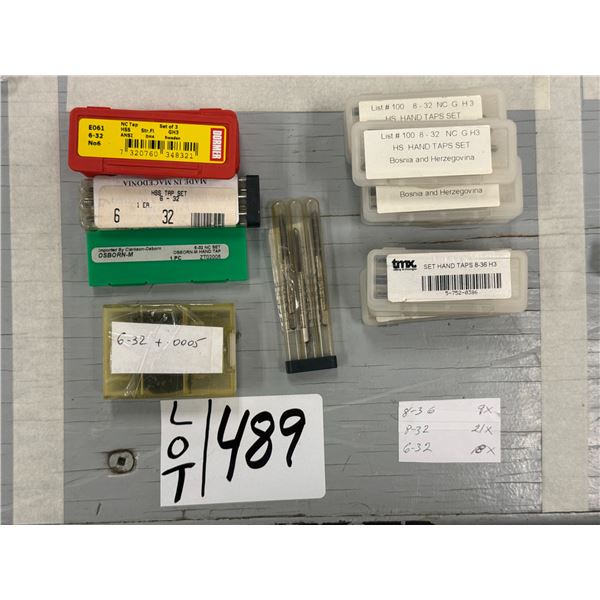 LOT DE 54 PETITS TAPS DIVERS