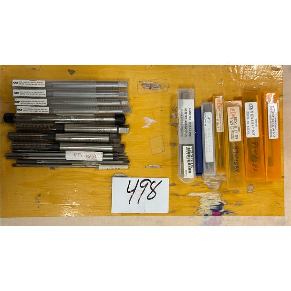 LOT DE 21 TAPS ASSORTIS