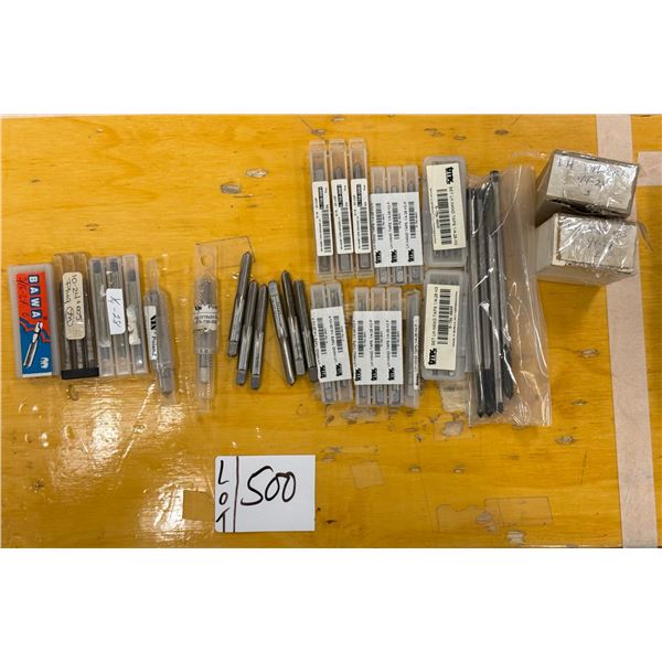 LOT DE 44 TAPS ASSORTIS