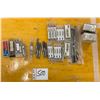 Image 1 : LOT DE 44 TAPS ASSORTIS