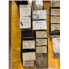 Image 2 : LOT DE 3000+ QUINCAILLERIES EN INOX ASST