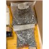 Image 5 : LOT DE 3000+ QUINCAILLERIES EN INOX ASST