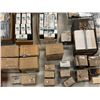 Image 12 : LOT DE QUINCAILLERIE ASSORTIE