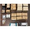 Image 4 : LOT DE QUINCAILLERIE ASSORTIE