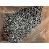 Image 2 : LOT DE 6000+ VIS BOIS ET MÉTAL PLAQUÉ ZINC