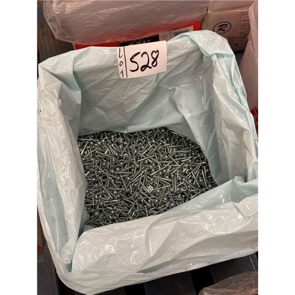LOT DE 4000+ VIS 8 X 1-1/4 EN ZINC