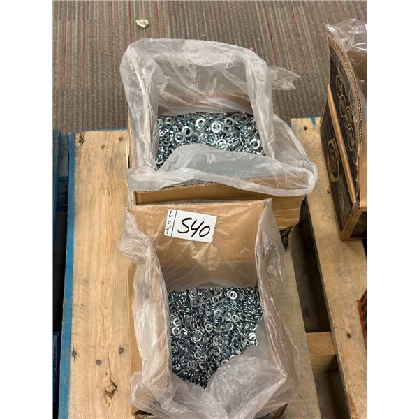 LOT DE 9000+ VIS ORDINAIRES ET ZINC ASST