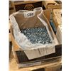 Image 1 : LOT DE 5500+ ÉCROUS HEX. GR, 2 ZINC