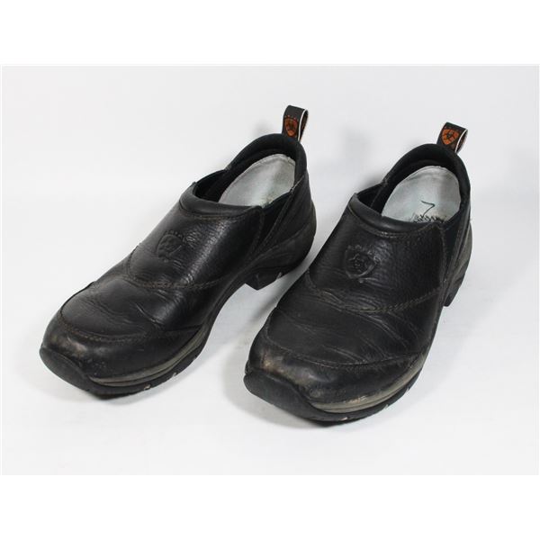 ARIAT SLIP ON SHOES, INSOLES MISSING, NO SIZE