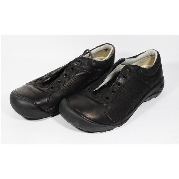 KEEN LEATHER UPPER SHOES SIZE 10