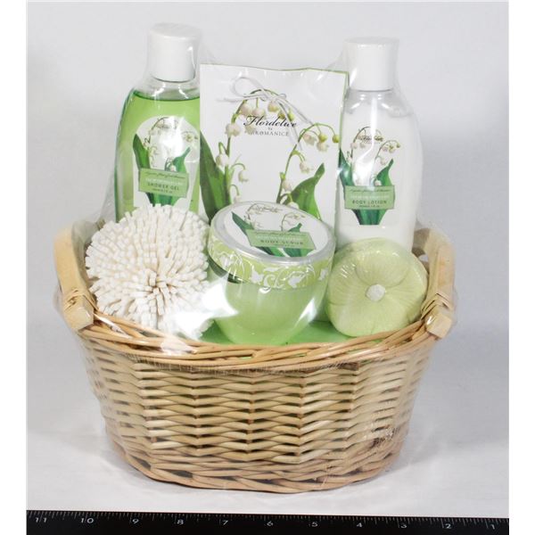 NEW: Item #14430, LILLY OF THE VALLY & IVY BATH SE