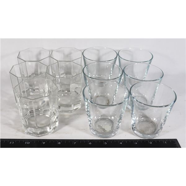 BOX OF HOUSEHOLD KITCHEN GLASSES