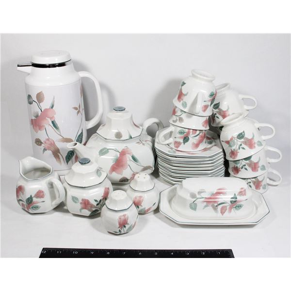 LOT OF MATCHING TEA SET. MIKASA JAPAN "SILK FLOWERS"