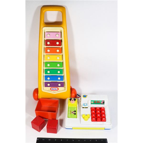 SMALL LOT OF VINTAGE TOYS INCLUDING LITTLE TIKES