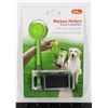 Image 1 : NEW PET TREAT LAUNCHER WITH BUILD IN CLAMP TO
