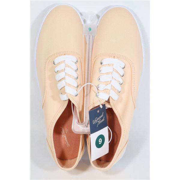 NEW UNIVERSAL THREAD SHOES WOME'S SIZE 9