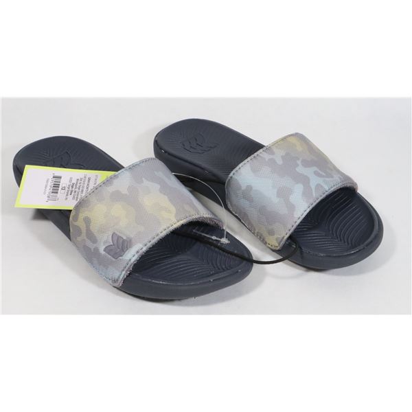 NEW CHILDREN SHOES SIZE 13