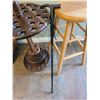 Image 6 : Walking Stick Stand, Stool A