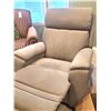 Image 6 : La-Z- Boy Grey Recliner A