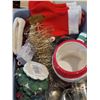 Image 12 : Christmas decor A