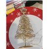 Image 13 : Christmas decor A