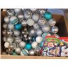 Image 2 : Christmas decor A