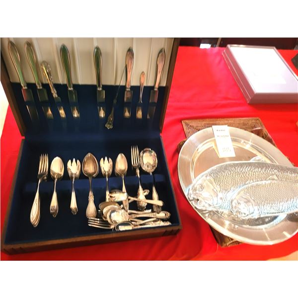 Cutlery,salmon server, table Runner A