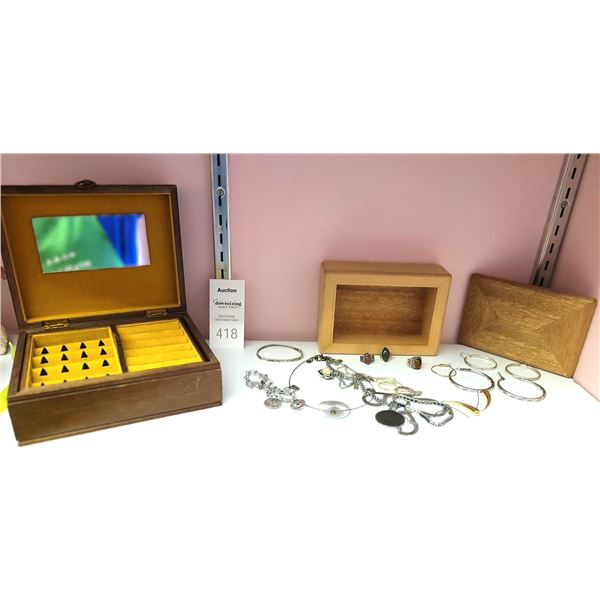 Costume Jewery & Jewery Boxes A