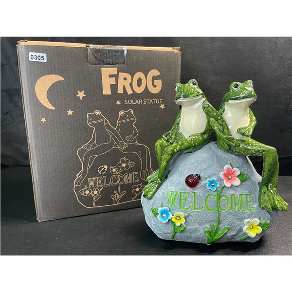 1 Frog "Welcome" Solar Statue for Lawns/Gardens - New