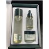 Image 3 : 1 PKY (Pyunkang Yul) Calming Line Gift Set - Toner/Serum/Cream - New